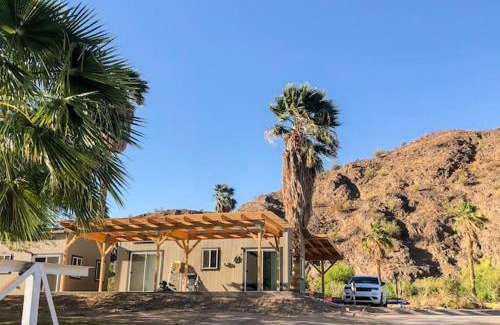 Parker Dam House | Dock Holiday Waterfront cottage with boat ramp WB1