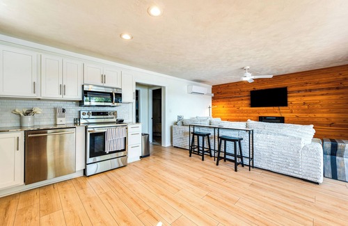 Southmont House | Dock + Views: High Rock Lake Hideaway!