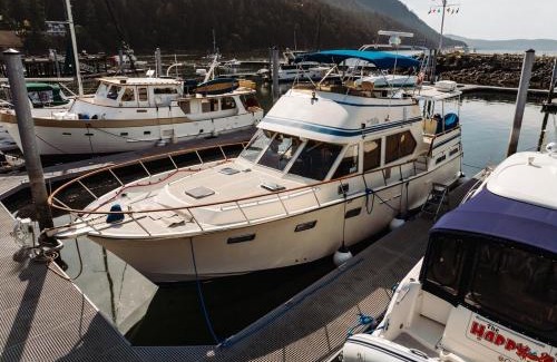 Rosario Boat Rental | Dockside Boat Rental Beach Rosario Pool Ocean View