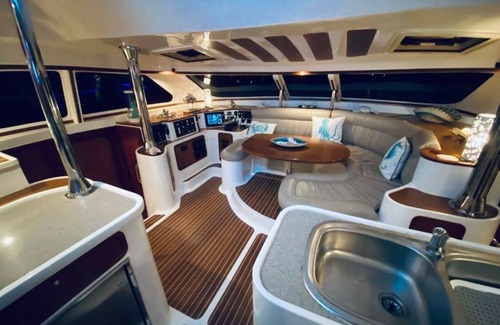 Iona Boat Rental | Dockside Fort Myers luxurious catamaran with three bedrooms amazing experience