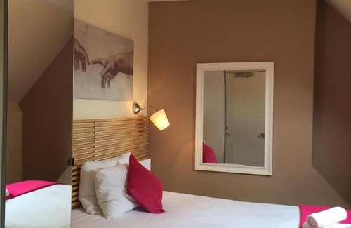Shadwell Hotel | Dockside Hotel
