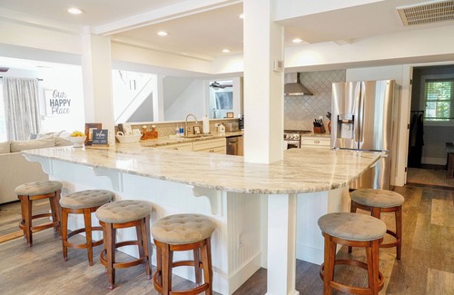Fort Ann House | Dockside Manor-Family and Pet friendly- Private Dock,Gameroom, Firepit & Hot Tub