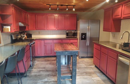Jay House | Doe-A-Deer Chalet in Jay NY Perfect for Large Groups Close to Whiteface Mountain