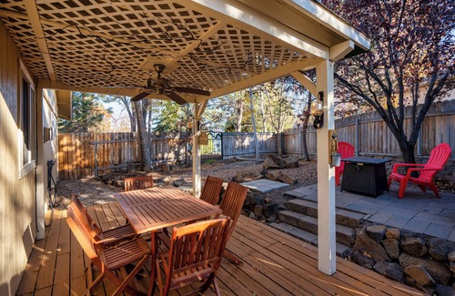 Mountain View House | Dog | 5min to Local Restaurants | Cozy