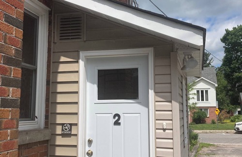 Bracebridge Apartment | Dog Friendly Bracebridge Suite — Walking Distance to Historic Main Street!
