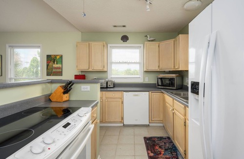 Beachwalk House | Dog-Friendly Bungalow with golf cart, just a block to the beach!