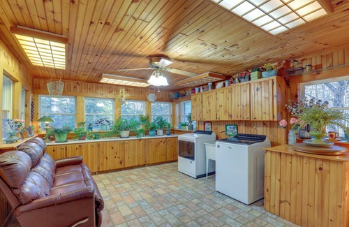Burnsville Cottage | Dog-friendly Burnsville Home w/Patio & Trails!