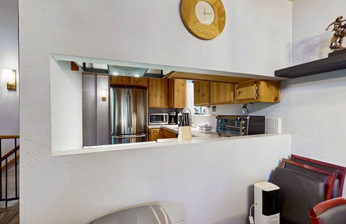 Arrowhead Villas Cabin | Dog-friendly cabin with two decks, fireplace, & gas grill - quiet location