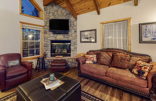 San Juan River Village House | Dog-Friendly Cabin in a Private Location w/ Gas Fireplaces & a Furnished Deck