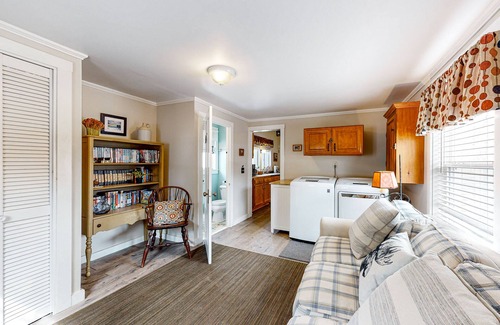 Greenville Junction House | Dog-friendly Colonial across the street from the beach