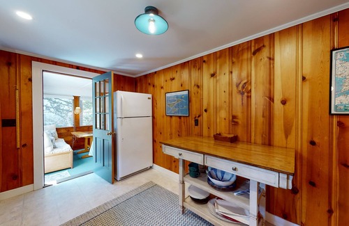Harwich Port House | Dog-friendly cottage with great yard & 3 bikes - 1/2 mile to Earle Road Beach