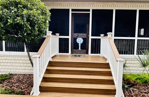 Isle of Palms Cottage | Dog-friendly Cottage! 3/30 night stays year-round! 7 Night/Monthly Discounts!