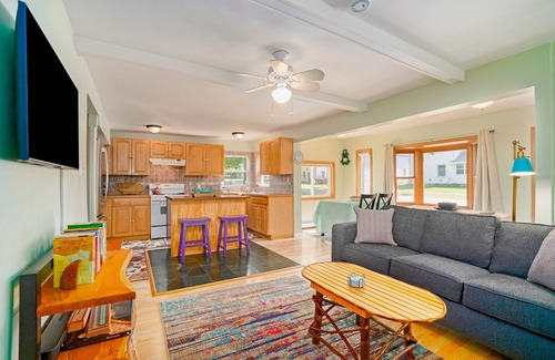 Empire House | Dog-friendly cottage with fenced yard, firepit, W/D, & WiFi - walkable location