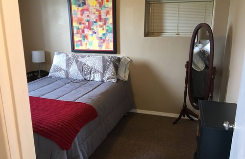Russian Jack Park House | Dog Friendly - Cozy Duplex Unit near JBER