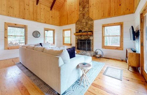 Cherry Log Cabin | Dog-friendly creekside cabin with a fireplace, firepit, AC, & washer/dryer