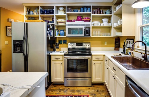 Dahlonega Cabin | Dog-Friendly Dahlonega Home w/Private Fire Pit!