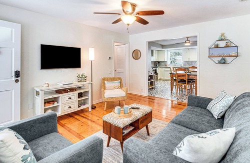Walkers Holly Hill Cottage | Dog-Friendly Daytona Beach Cottage w/Patio!