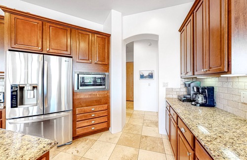 Dove Mountain House | Dog-Friendly Desert Oasis w/a Gourmet Kitchen, Private Pool, & Putting Green