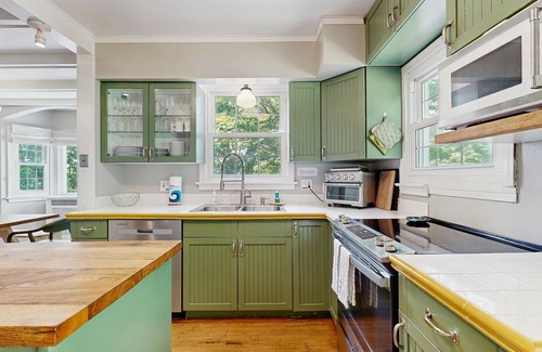 Baraboo House | Dog-friendly downtown home with hot tub & deck