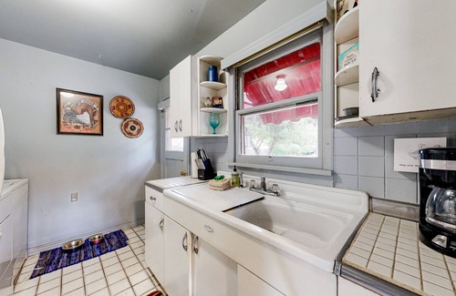East End House | Dog-friendly duplex with firepit, patio, enclosed backyard, streaming, & W/D