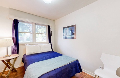 East End House | Dog-friendly duplex with firepit, patio, enclosed backyard, streaming, & W/D