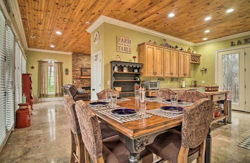 Sharps Chapel House | Dog-Friendly Family Home Steps to Norris Lake