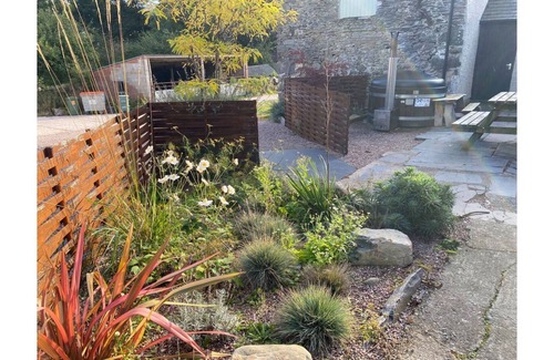 Abergele House | Dog friendly farmhouse with hot tub
