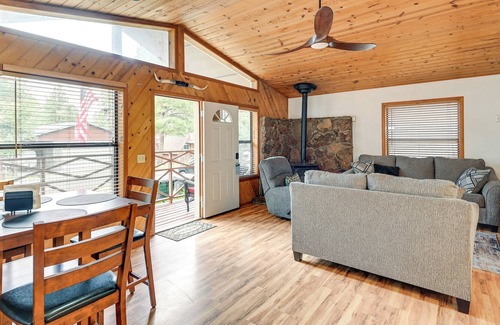 Mountainaire House | Dog-Friendly Flagstaff Getaway w/ Fire Pit!