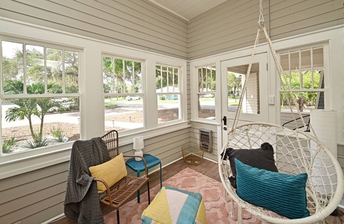 River District House | Dog friendly home near the Manatee River! Great location!