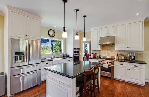 Healdsburg House | Dog-friendly home on 10 acres w/private hot tub, English garden, patio