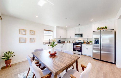 Canyon Country House | Dog-friendly home with outdoor space, grill, amazing views, AC, & W/D