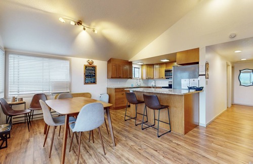 Freeland Cabin | Dog-friendly home with Puget Sound views & walk to beach - located in Bush Point