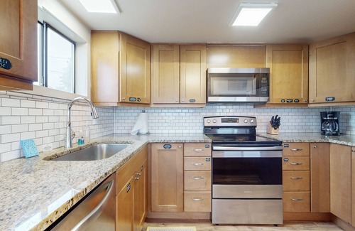 Freeland Cabin | Dog-friendly home with Puget Sound views & walk to beach - located in Bush Point