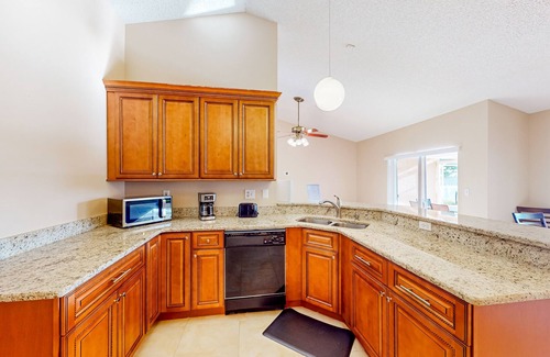 Indian Ridge House | Dog-friendly house near theme parks with pool & central AC - snowbirds welcome