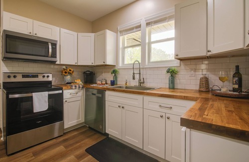 Jackson House | Dog-Friendly Jackson Home Near Downtown Hub!