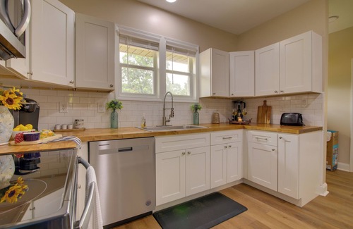 Jackson House | Dog-Friendly Jackson Home Near Downtown Hub!