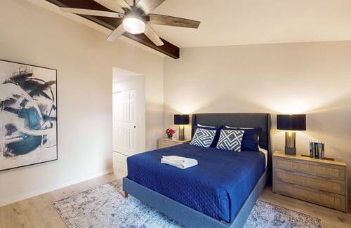 Bonney Lake House | Dog-friendly Lake Tapps home with private hot tub, patio & mountain view