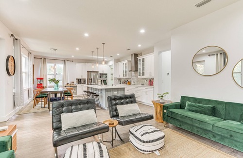 Bearss Plaza House | Dog-Friendly Lutz Family Home w/Large Yard!
