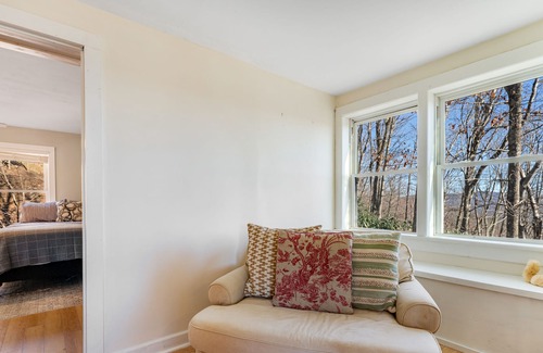 Seven Devils Other | Dog-Friendly Mountain-View Home with Grill, Fireplace, Pool Table, & Ping-Pong,