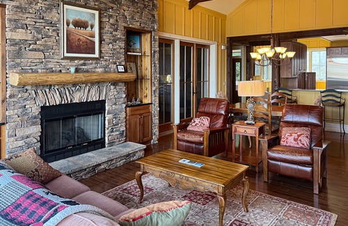 Mountain Air Condo | Dog-friendly mountain retreat with fireplace & stunning deck views - near trails