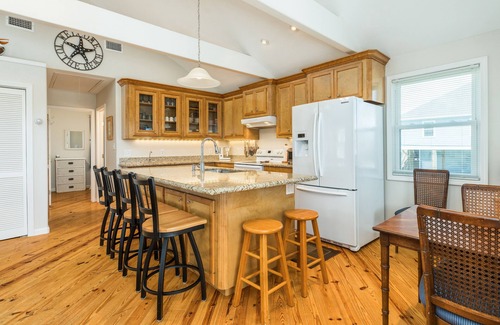Bermuda Beach House | Dog-Friendly Oasis with Spacious Deck & Gulf Views - Walk to Beach