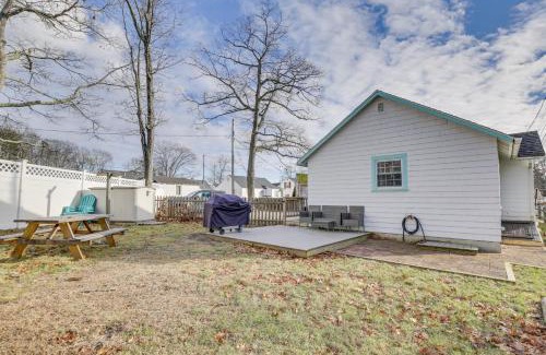 Old Orchard Beach House | Dog-Friendly Old Orchard Beach Home Less Than 1 Mi to Pier