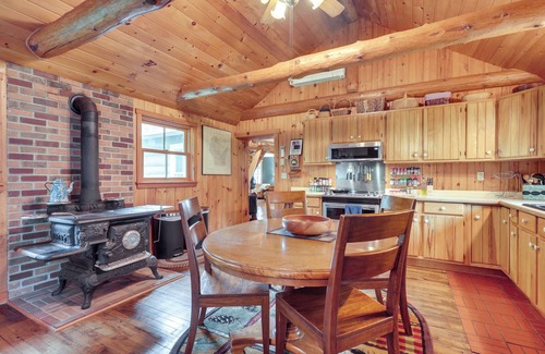 Park Falls Cottage | Dog-Friendly Park Falls Cottage w/5 Acres & Lake
