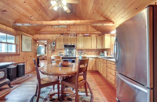 Park Falls Cottage | Dog-Friendly Park Falls Cottage w/5 Acres & Lake