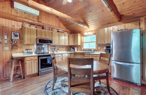 Park Falls Cottage | Dog-Friendly Park Falls Cottage w/5 Acres & Lake