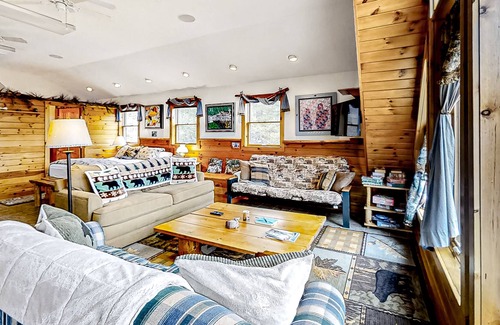 Sunday River Area Apartment | Dog-Friendly Studio w/ Mountain Views, Wood Stove, Fast WiFi, PetSafe Dog Fence