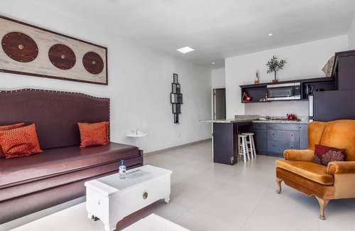 La Paloma House | Dog-friendly suite with beach views, outdoor pool, patio, kitchenette, & AC