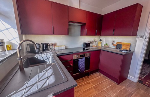 Hoveton Cottage | Dog friendly Thatched Cottage