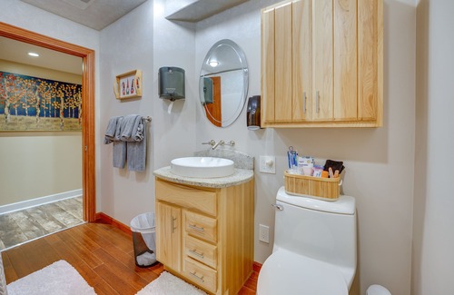Twin Lake House | Dog-Friendly Twin Lake Rental 1 Mi to Lake Access