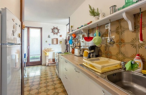 Kornic House | Dog-friendly villa close to the beach with sea views, private pool, barbecue